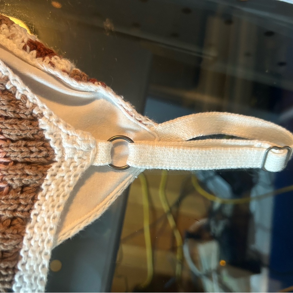 Hollister Crochet Tank - Picture 8 of 8